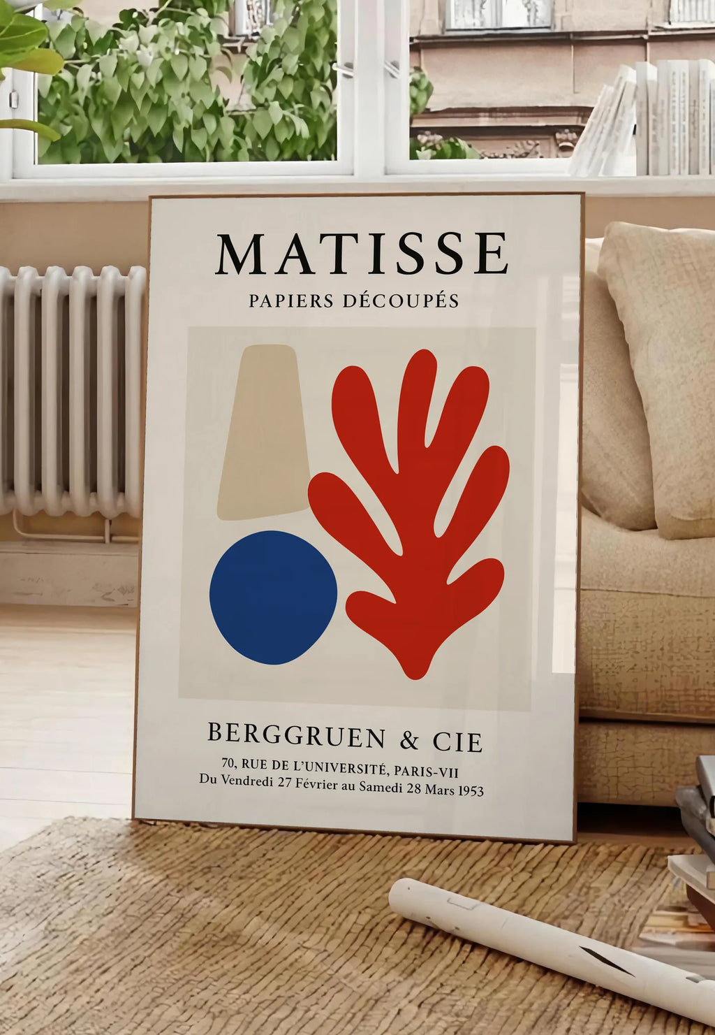 Affiche Cone Cercle et Corail Papiers Decoupes — Henri Matisse — mise en situation dans un salon