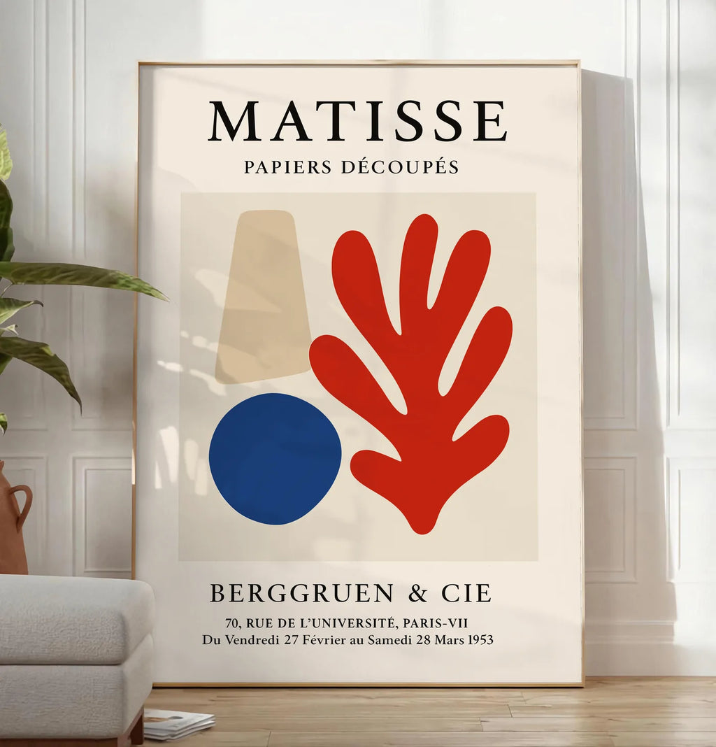Affiche Cone Cercle et Corail Papiers Decoupes — Henri Matisse — mise en situation dans un salon contemporain