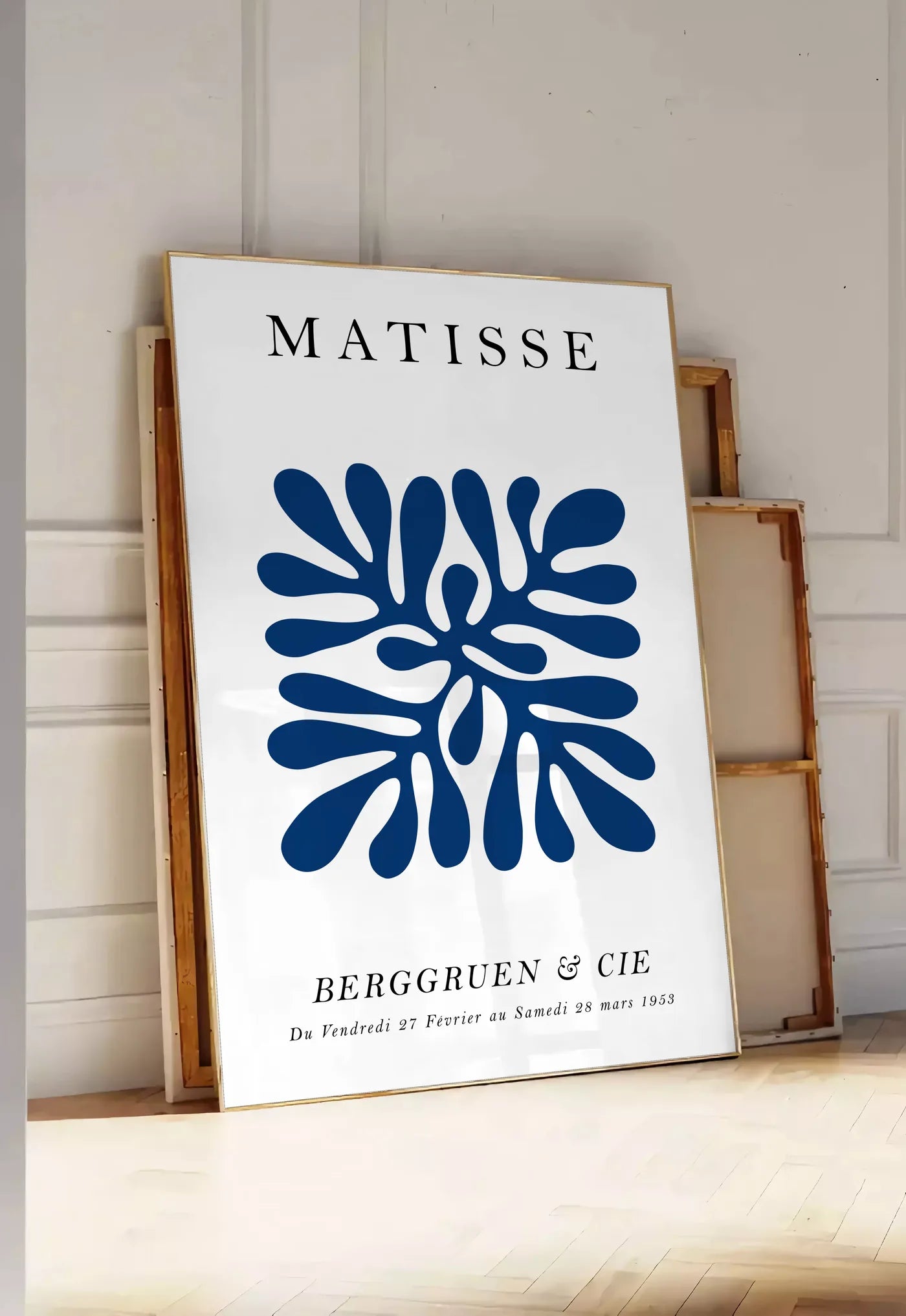 Affiche Corail Bleu Symetrique Papiers Decoupes — Henri Matisse — mise en situation dans une entrée