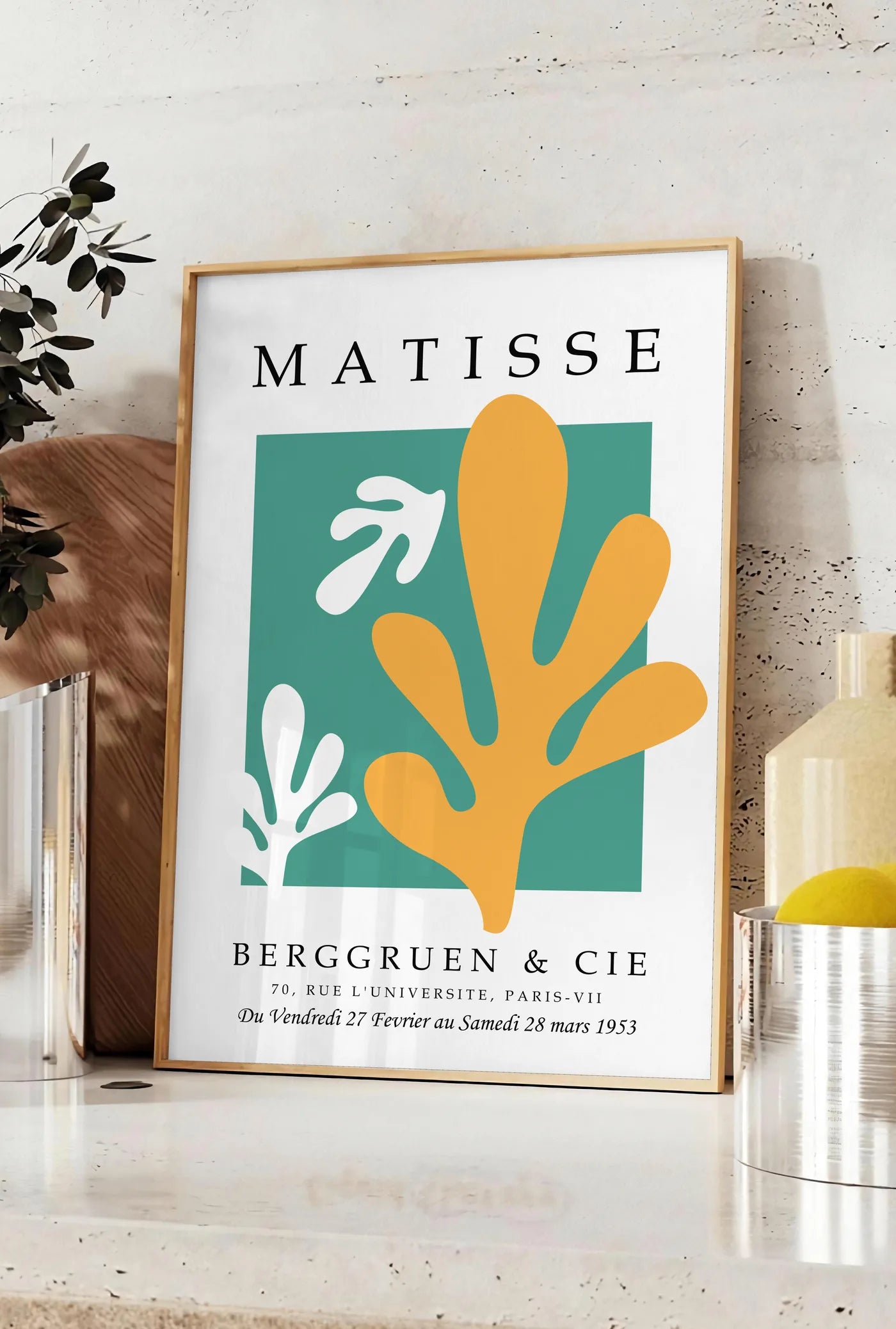 Affiche Corail Jaune sur Vert Papiers Decoupes — Henri Matisse — mise en situation dans une cuisine