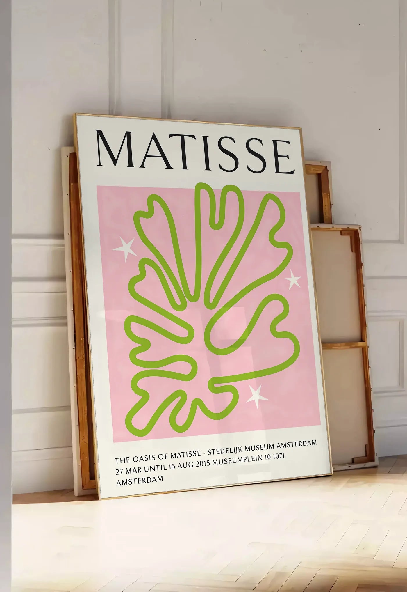 Affiche Corail Vert Oasis Papiers Decoupes — Henri Matisse — mise en situation dans une entrée