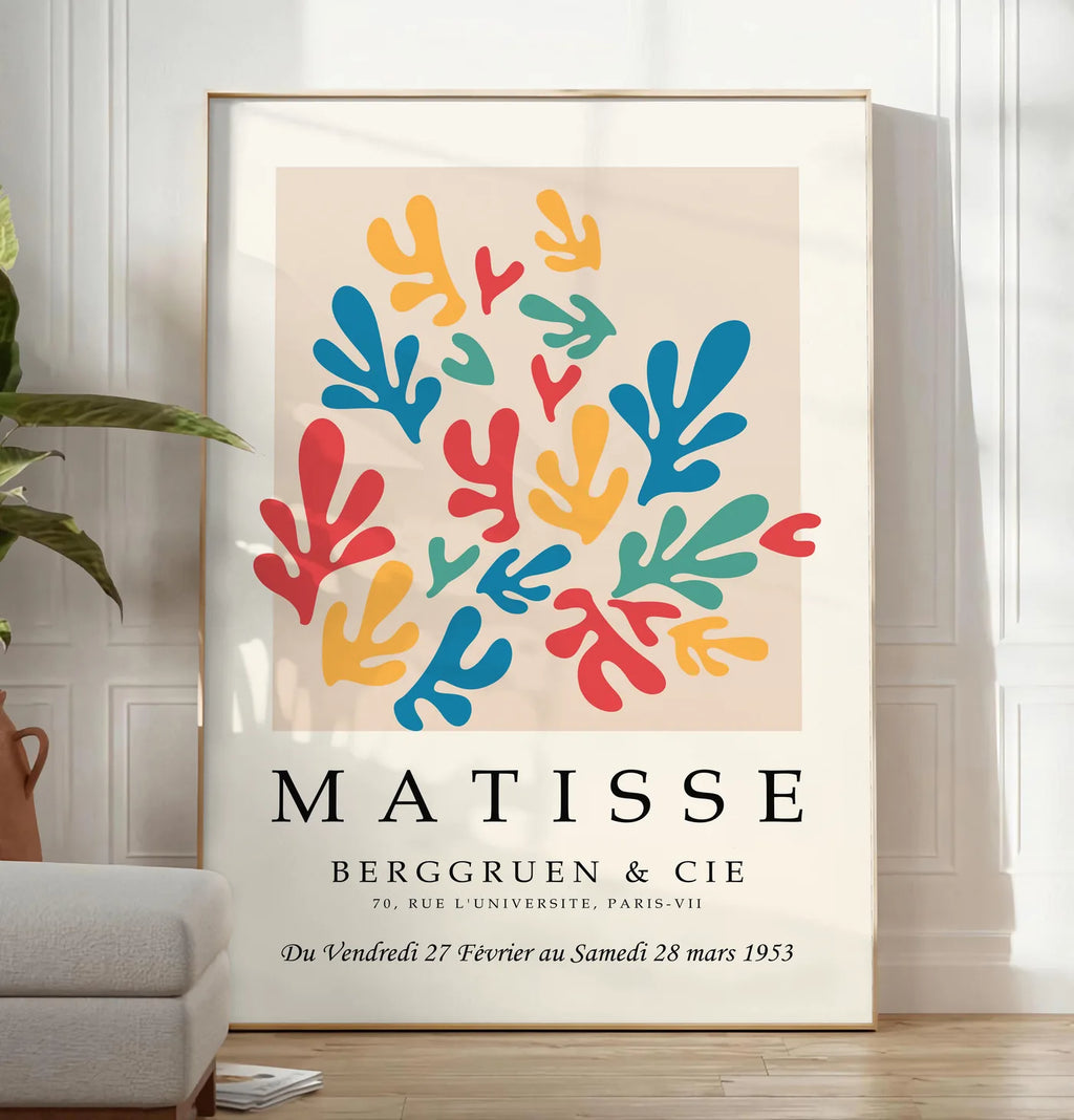 Affiche Corails Multicolores Papiers Decoupes — Henri Matisse — mise en situation dans un salon contemporain