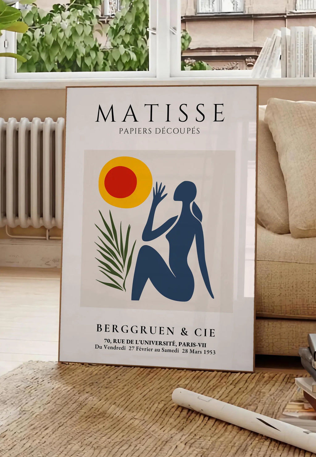 Affiche Femme et Soleil Papiers Decoupes — Henri Matisse — mise en situation dans un salon