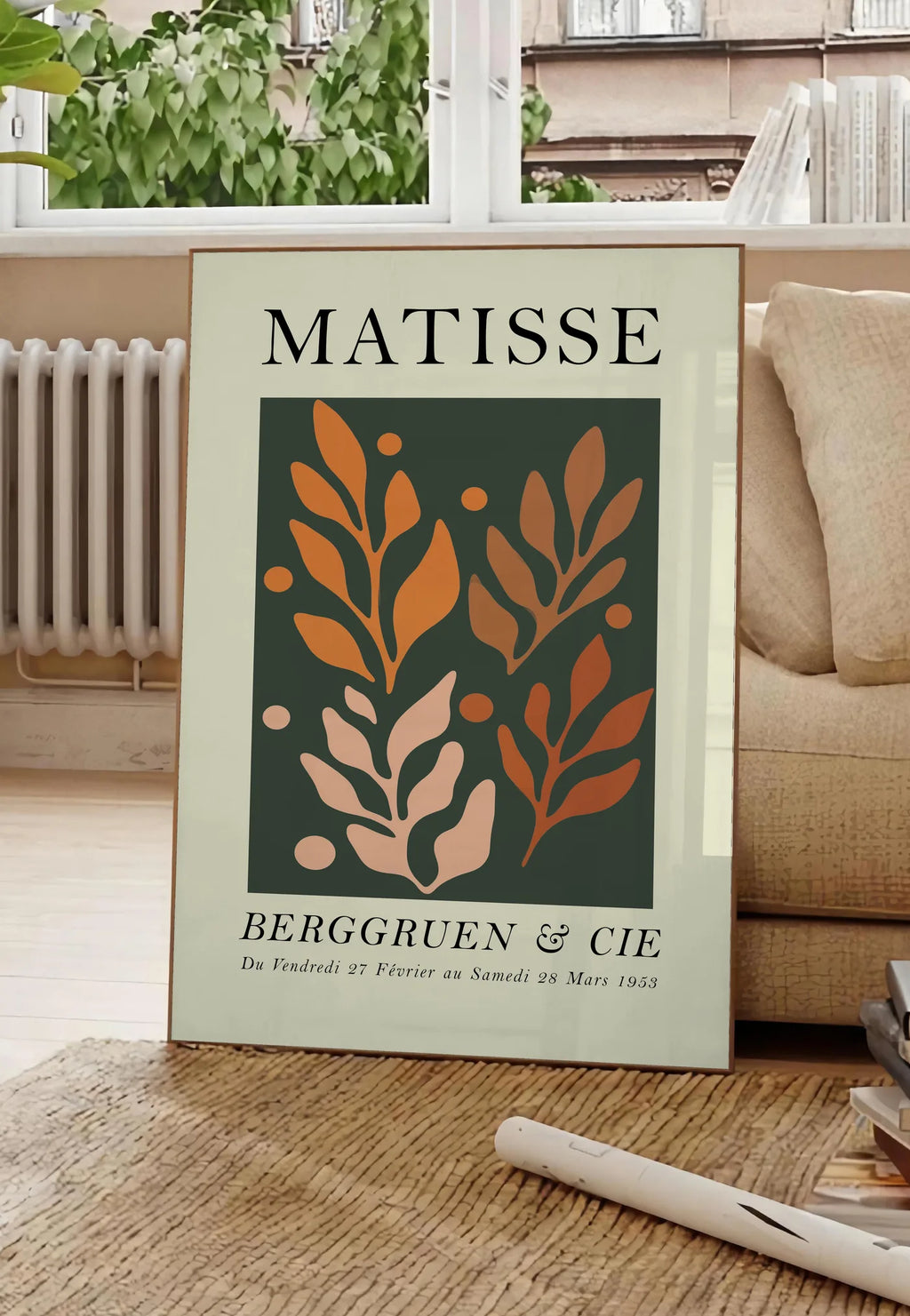 Affiche Feuillages Orange sur Vert Papiers Decoupes — Henri Matisse — mise en situation dans un salon