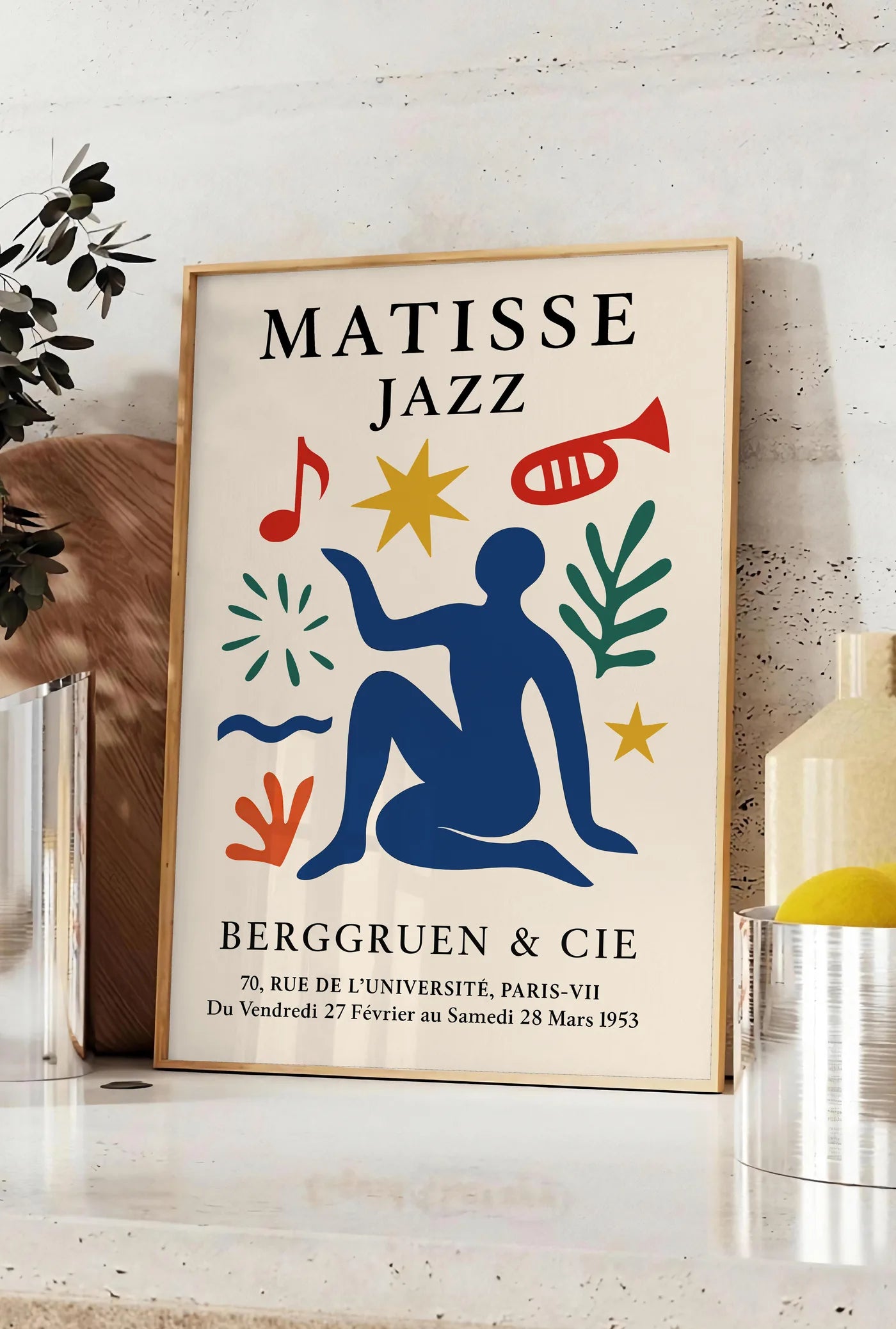 Affiche Jazz Figure Bleue Papiers Decoupes — Henri Matisse — mise en situation dans une cuisine