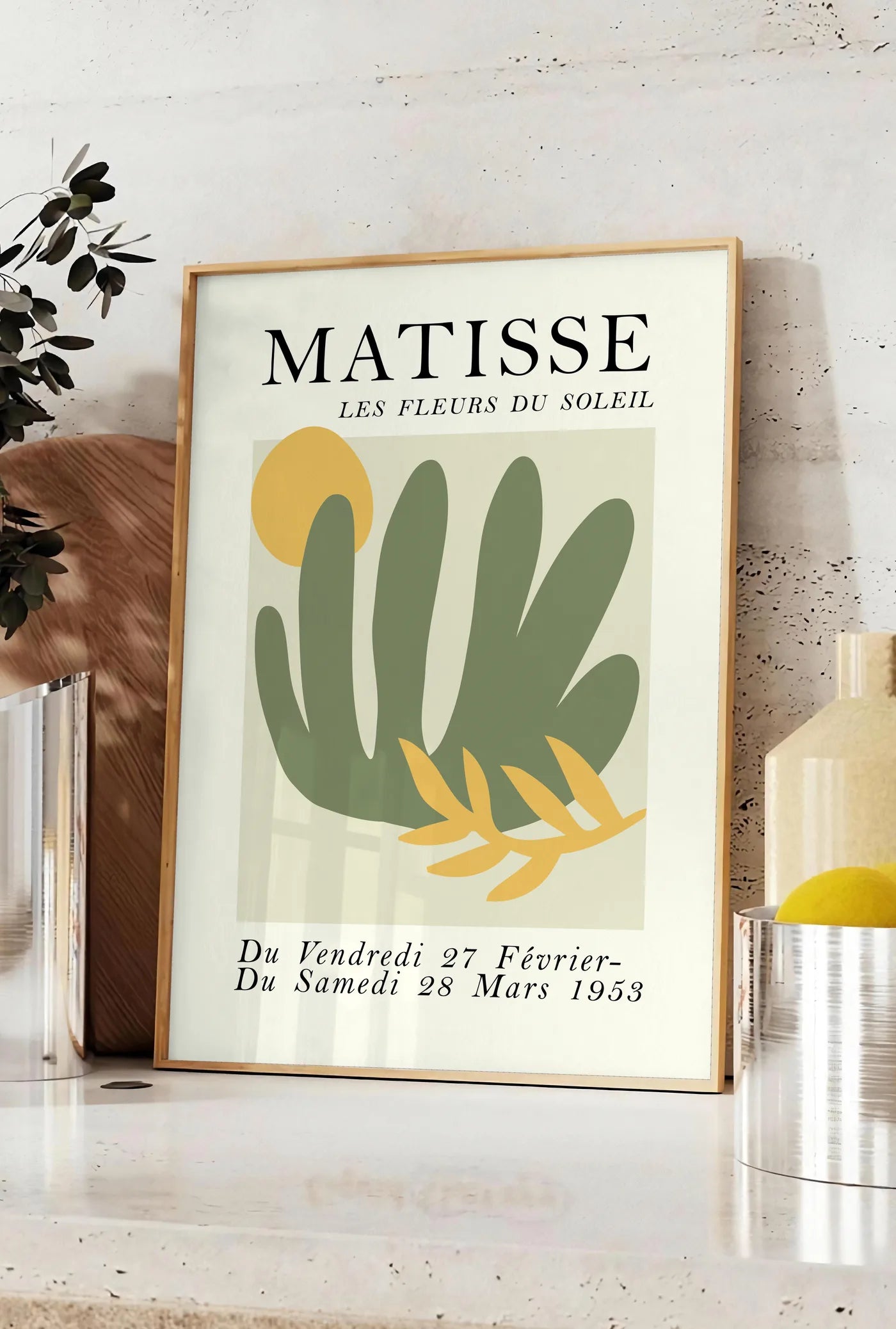 Affiche Les Fleurs du Soleil Papiers Decoupes — Henri Matisse — mise en situation dans une cuisine