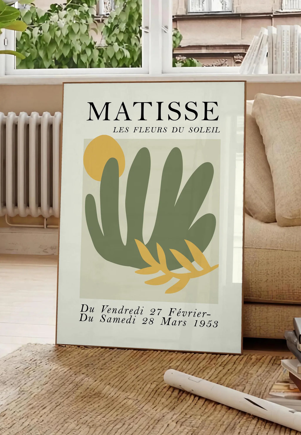 Affiche Les Fleurs du Soleil Papiers Decoupes — Henri Matisse — mise en situation dans un salon