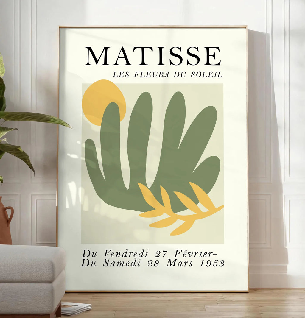 Affiche Les Fleurs du Soleil Papiers Decoupes — Henri Matisse — mise en situation dans un salon contemporain