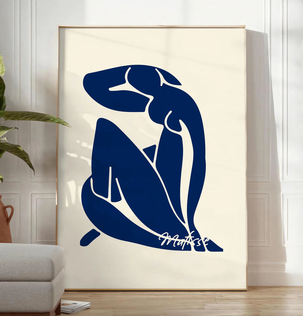 Affiche Papiers découpés moderniste — Henri Matisse — mise en situation dans un salon contemporain
