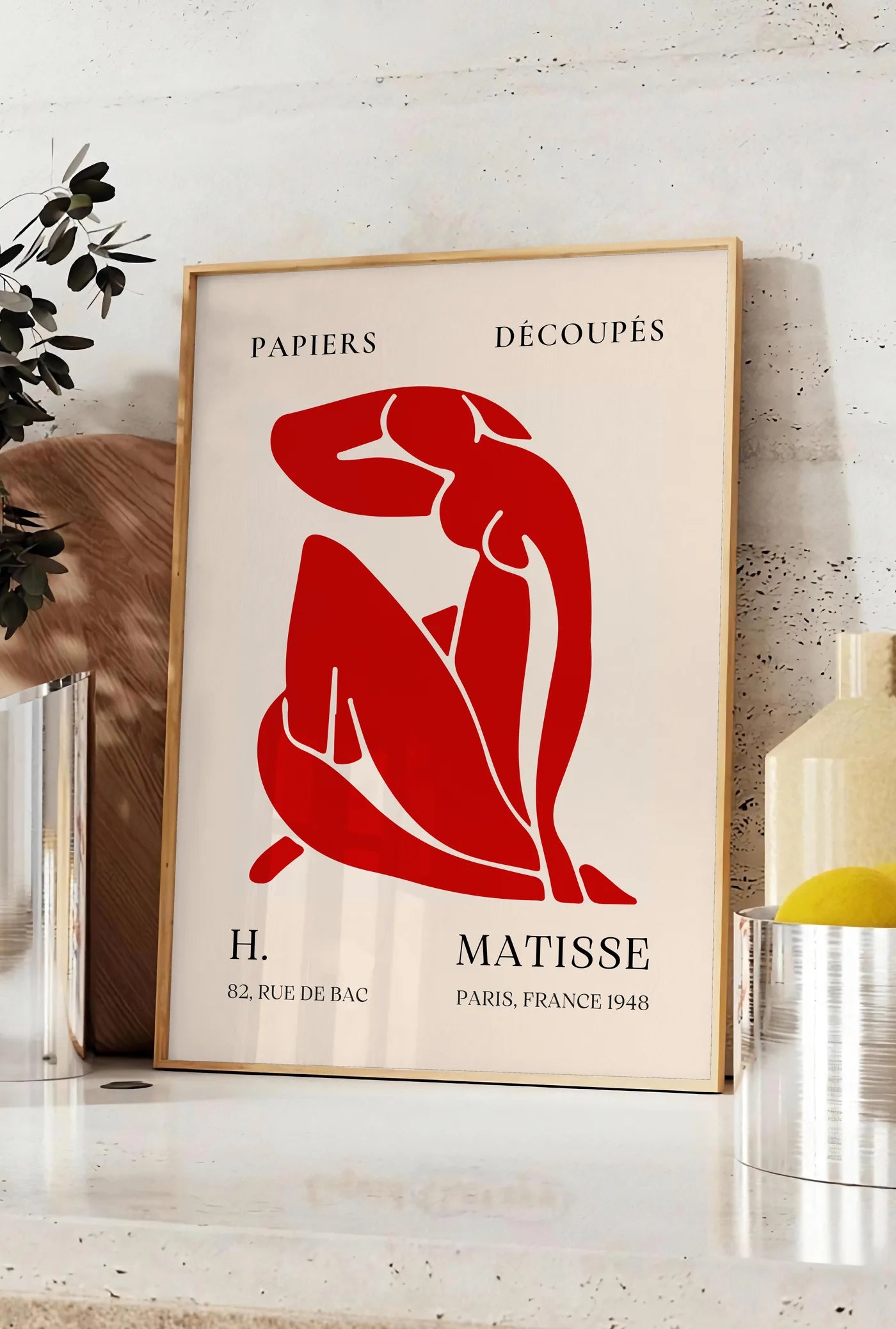 Affiche Papiers Decoupes Nu Rouge Paris 1948 — Henri Matisse — mise en situation dans une cuisine