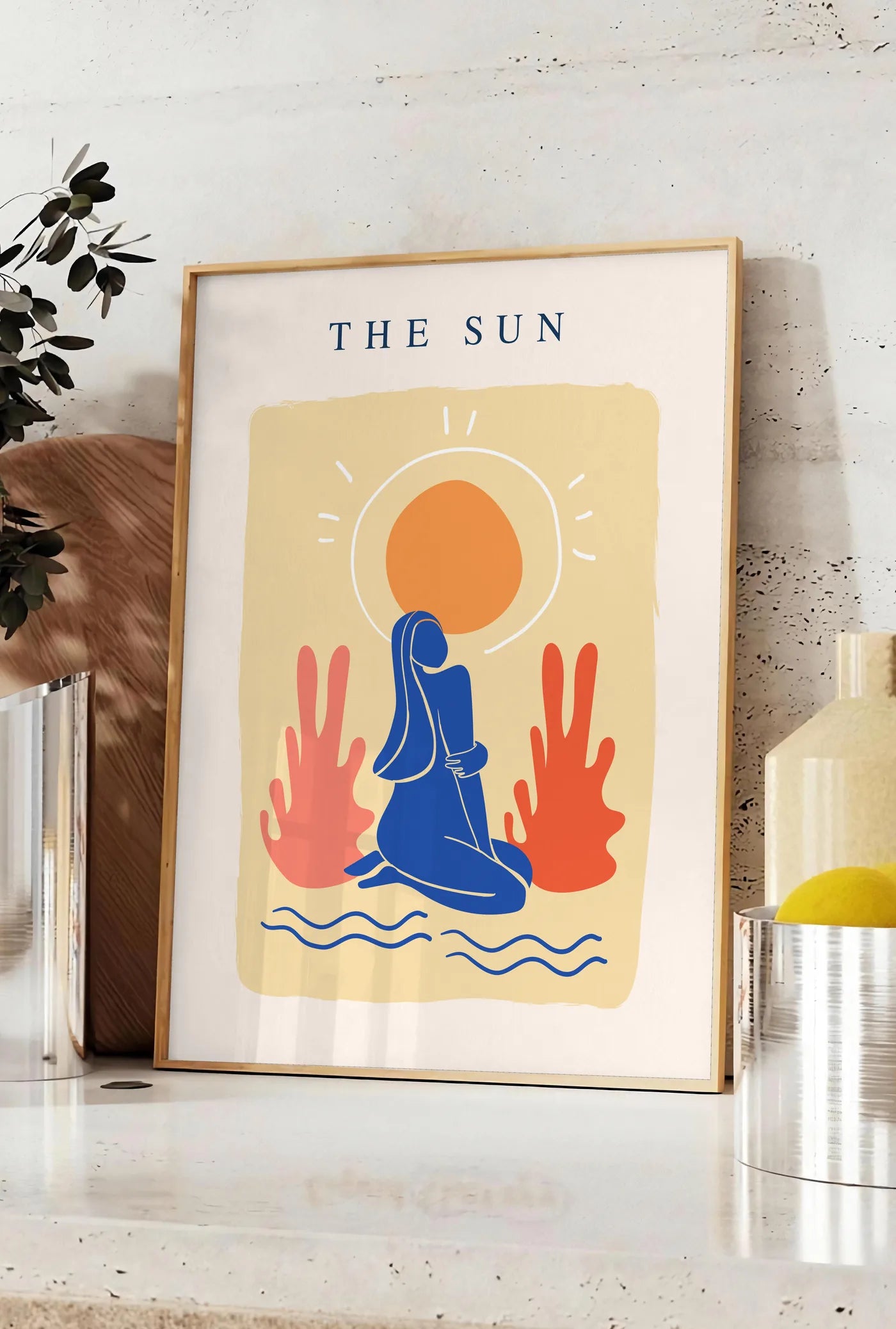 Affiche The Sun Femme Bleue Moderne — Henri Matisse — mise en situation dans une cuisine